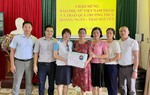 Báo Phụ nữ Việt Nam trao quà và học bổng Mottainai tại xã Điềm Mặc (Thái Nguyên)