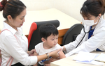 TPHCM: Khám sức khỏe miễn phí cho những trẻ em chào đời trong dịch Covid-19