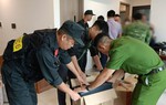 Hơn 100 công an bắt giữ đường dây giả danh ngân hàng lừa đảo do nam thanh niên 21 tuổi cầm đầu