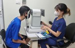 Bệnh đau mắt đỏ đang diễn biến khó lường