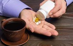 Những loại thuốc cần lưu ý nếu bạn có thói quen uống cà phê mỗi ngày