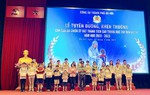 Tuyên dương 167 học sinh tiêu biểu, xuất sắc là con của cán bộ chiến sỹ Công an Hà Nội