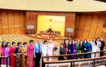 Đoàn đại biểu phụ nữ Việt Nam tại châu Âu tham quan Nhà Quốc hội Việt Nam