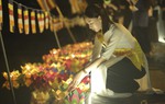 Hàng nghìn người dân tham gia đại lễ Vu Lan ở chùa Kim Sơn Lạc Hồng