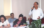 Rào cản và giải pháp xóa rào cản tham chính của phụ nữ