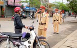 Cục CSGT lý giải nguyên nhân không quy định CSGT nói lời chào, cảm ơn lái xe