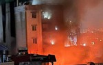 Bộ Công an hướng dẫn cách thoát nạn khi cháy chung cư, nhà cao tầng