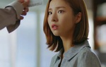 Lấy chồng giàu nhưng 10 năm qua, tôi không có đồng nào biếu bố mẹ đẻ