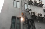 Xôn xao về hình ảnh thang thoát hiểm tại chung cư mini
