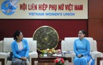 Phó Chủ tịch Thường trực Hội LHPN Việt Nam Đỗ Thị Thu Thảo tiếp đoàn cán bộ học viên Lào