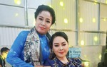 Ca sĩ Đông Đào: Đang hát thì khán giả la ó, tủi thân vào hậu trường òa khóc