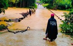 Hà Tĩnh: Mưa lớn khiến 4.300 học sinh phải nghỉ học, bản Rào Tre bị chia cắt