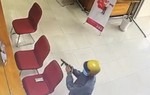 Lời khai của nghi phạm cướp ngân hàng: Nhân viên bấm chuông, ném ghế chống trả nên bỏ chạy