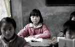 "Tim mình như dòng sông khô cạn" - Dòng nhật ký quặn lòng của bé gái bị cha mẹ bỏ lại nông thôn ở Trung Quốc