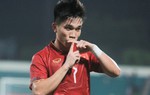 Tuyển thủ U23 Việt Nam ghi bàn thắng gửi tặng bạn gái 