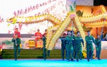 Sống động hình ảnh Bộ đội Cụ Hồ trong tiết mục vô địch Múa rồng Truyền thống