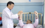 Đau đầu, ngủ li bì, mệt mỏi kéo dài, nam thanh niên 21 tuổi đến bệnh viện mới biết u màng não