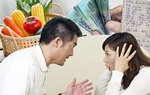 Đừng để tiền làm bạc hôn nhân