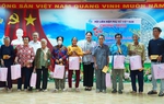 “Tết yêu thương” đến với phụ nữ, trẻ em khu vực biên giới ở Đồng Tháp