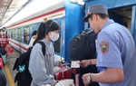  “Chuyến tàu mùa xuân” khởi hành chở sinh viên TPHCM về quê ăn Tết
