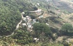 Những đứa trẻ ngóng mẹ về ăn Tết 