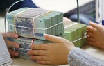Vàng tăng đỉnh, đầu tư gì lúc này?