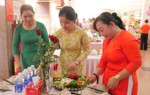 Hội LHPN quận 4 (TPHCM) chăm lo cho nữ công nhân môi trường nhân ngày 20/10