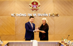 Tri ân các cựu giảng viên báo chí Thụy Điển hỗ trợ đào tạo gần 10 nghìn nhà báo Việt Nam