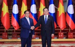 Thủ tướng Phạm Minh Chính gặp Thủ tướng Lào Sonexay Siphandone