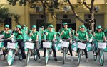 Hoa hậu Ngọc Hân và cán bộ, sinh viên Học viện Phụ nữ đạp xe diễu hành lan tỏa lối sống xanh