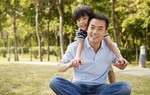 "Cầu nối" giữa cha và con trai