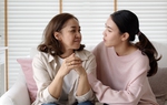 Mẹ chưa muốn tái hôn vì chờ con gái yên bề gia thất
