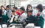 Càng lên cao, tỷ lệ sinh viên nữ theo đuổi lĩnh vực STEM càng giảm mạnh