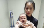 Hoàn cảnh éo le của mẹ đơn thân 18 tuổi sinh con mắc bệnh hiểm nghèo