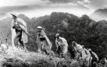 "Chào mẹ con đi để được làm người"