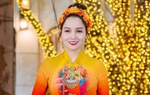 Mai Thu Huyền và chị gái diễn áo dài gây quỹ ủng hộ những hoàn cảnh khó khăn
