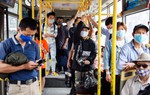 Giải pháp nào "kéo" người dân Thủ đô đến với vận tải công cộng?