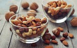 Rủ nhau ăn hạt giảm cân đón Tết, cần tránh 4 sai lầm này nếu không muốn "hại nhiều hơn lợi"