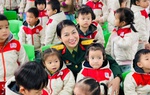 Quảng Trị: Hơn 1.100 áo ấm tặng học sinh ở địa bàn khó khăn 