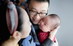 Những cô con gái "không được thừa nhận"