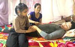Sinh ra không được gặp bố, mẹ mắc ung thư, tương lai của bé gái 6 tuổi mịt mù 