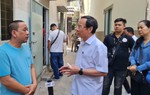 Bí thư Thành ủy TPHCM đến hiện trường thăm hỏi gia đình 4 nạn nhân trong vụ cháy nhà