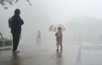 Hà Nội chìm trong sương mù: Các chuyên gia khuyến cáo gì?