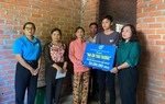 Hội LHPN tỉnh Bình Định tặng quà các tân binh nhập ngũ năm 2024