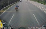 CSGT xử lý "tài xế nằm yên xe máy, lao vun vút trên Đại lộ Thăng Long"