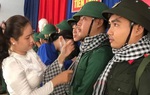 Bến Tre: Các cấp Hội thăm, tặng quà tân binh lên đường nhập ngũ 