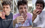 Youtuber ăn thịt sống liên tục trong 100 ngày để thử thách hệ miễn dịch: Các bác sĩ nói gì?