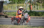 TPHCM: Nhọc nhằn mưu sinh trong nắng nóng 