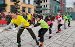 Sôi nổi hoạt động thi kéo co chào mừng Ngày Quốc tế phụ nữ