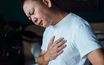 Cẩn thận nếu bị đánh trống ngực về đêm